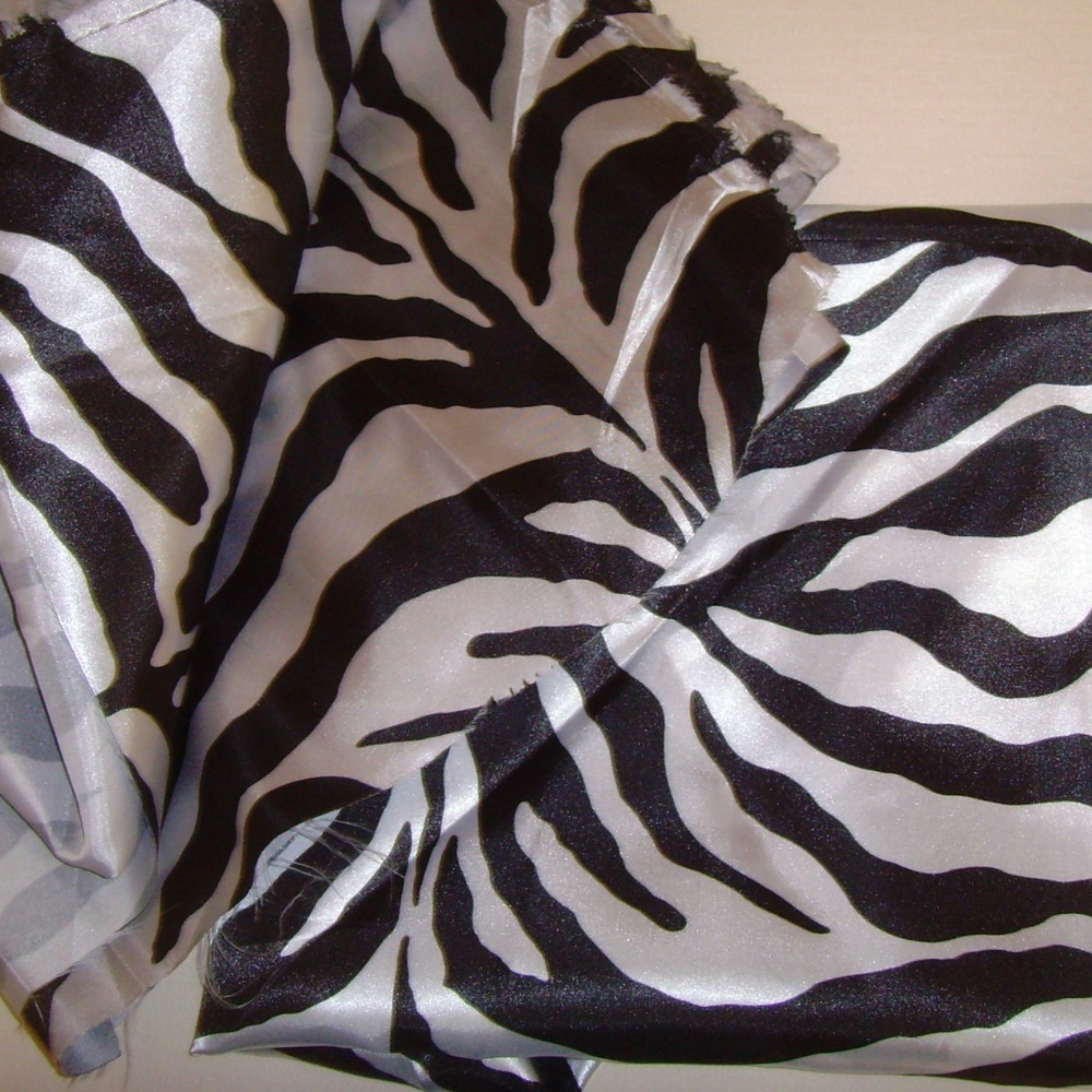 Light Gray and Black Zebra Print Lining